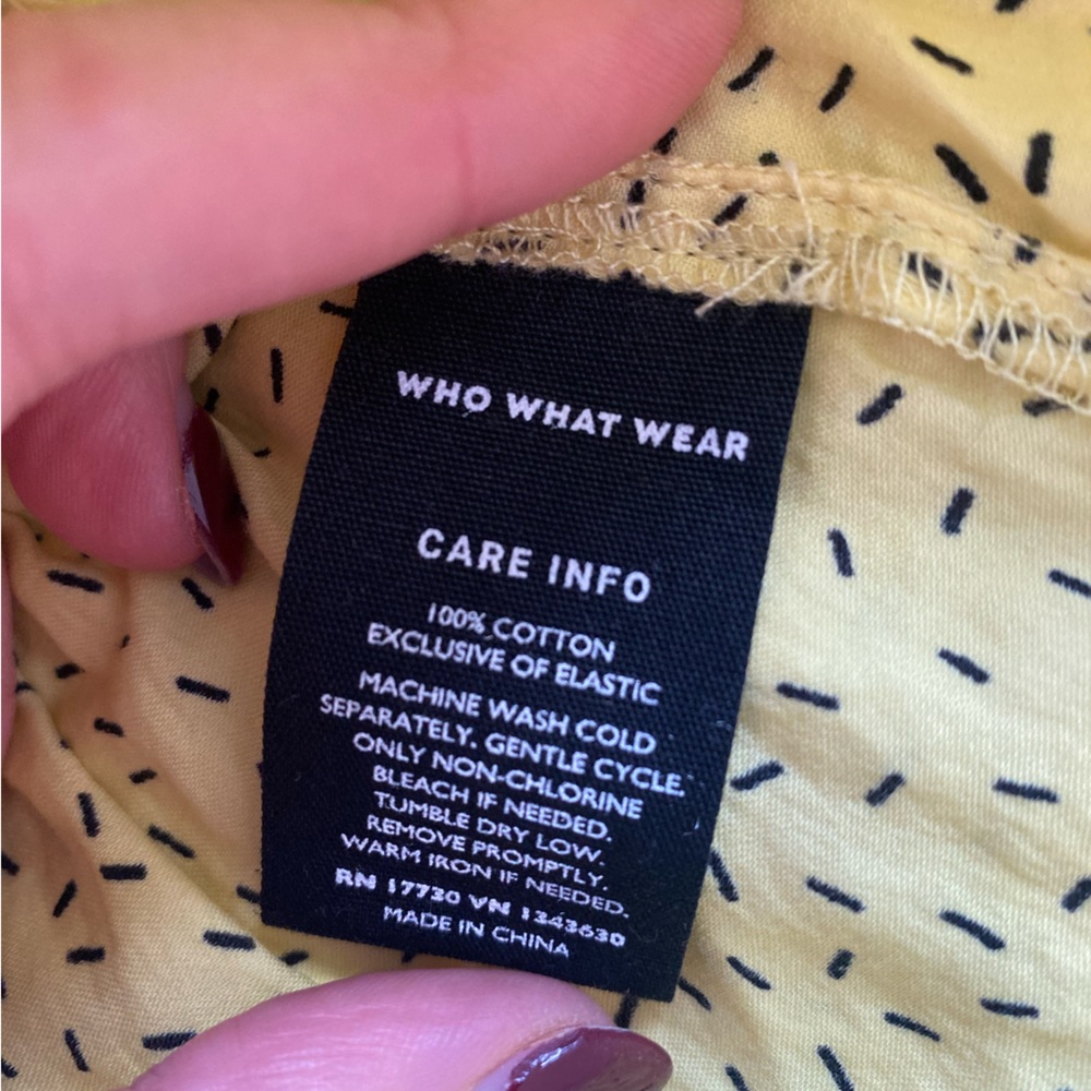 Fun yellow spring top! - Picture 4 of 5
